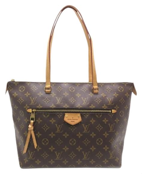 louis vuitton bags original discontinued bag half moon shaped|discontinued Louis Vuitton bags 2021.